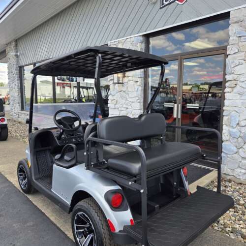 2026 E-Z-GO Valor