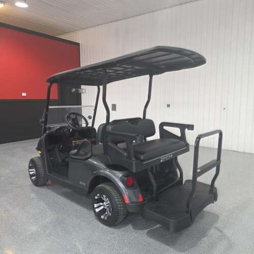 2023 E-Z-GO Freedom RXV