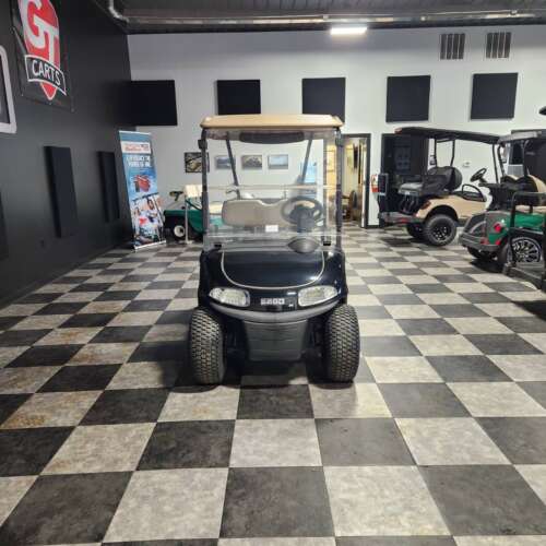 2016 E-Z-GO RXV