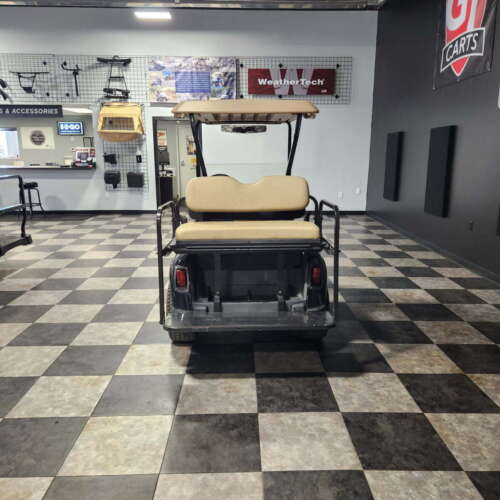 2019 E-Z-GO RXV